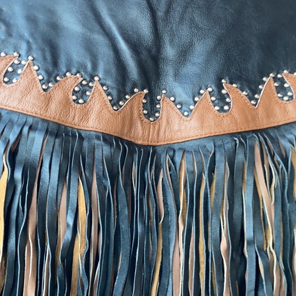 🎓$50/CollegeBlowoutSale📚-Reg$100-CustomSoftLeather jacket with fringe & rivets - Picture 3 of 9
